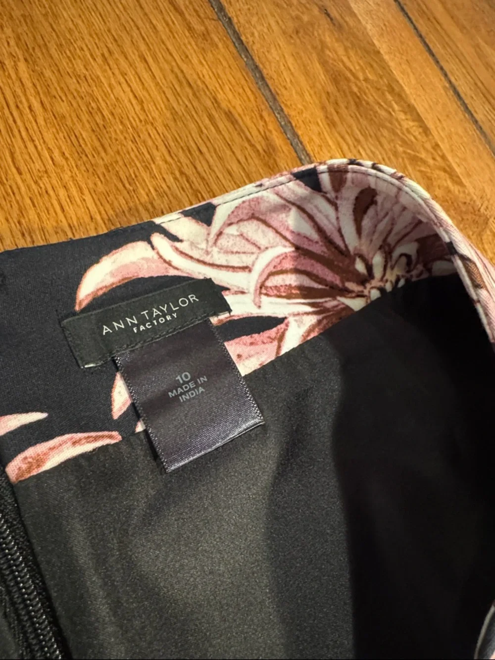 Ann Taylor Black Pencil Skirt with Blush Floral Print - Picture 3 of 5